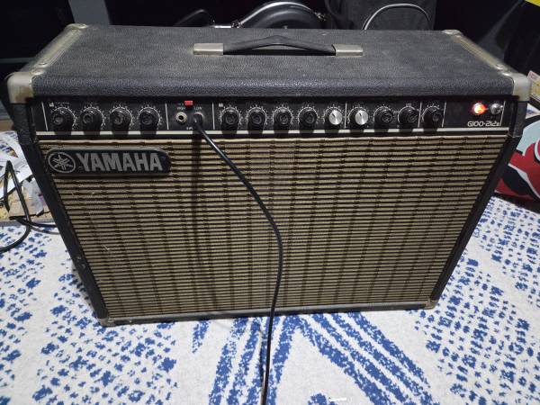 1981 Yamaha G100-212ii 1