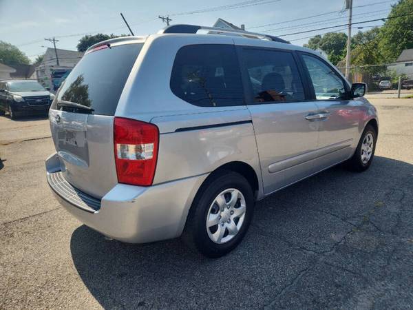 2010 Kia Sedona w/49k miles - $5,995 (Lowell, MA *www.daveducharmesauto.com)63470622930307122