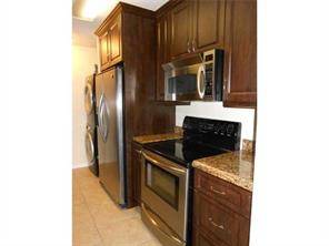 $2,100 / 2br - UPDATED... 2 BED, 2 BATH.. ( LIKE 2 MASTER BEDROOMS)  COMMUNITY POOL (SUNRISE)63983673950594120