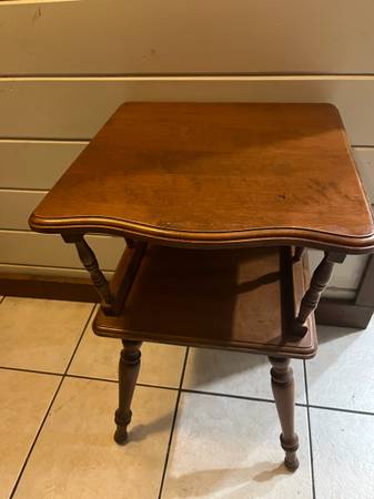 Small vintage table 1