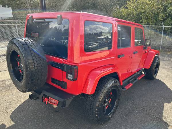 2018 Jeep Wrangler Unlimited Sahara 4WD --Título limpio, techo rígido-- - $21,995 (kirkland)63613909153153124
