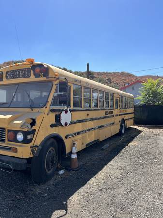 Autobús Ward 1988 - $1.450 (Canyon Country, Santa Clarita)63623825934211121