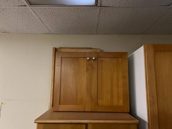 Gabinetes Shaker de madera maciza - $500 (Clairmonte e I85)63469932034435124