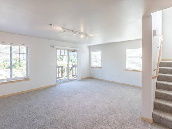 $2,679 / 2br - 1230ft2 - On-site Maintenance, Across from New YMCA, Open Floor Plans (Sumner WA)63852484190593123
