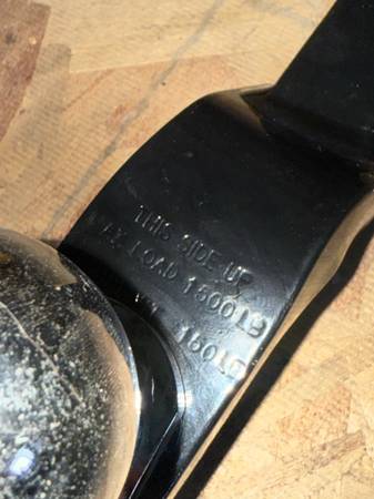 NEW 1 1/4” Tow Hitch with 2” Ball - $20 (Ferndale)63435811744771123