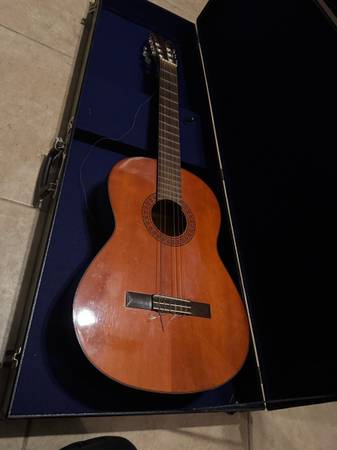 Yamaha G-65a Classical guitar 1