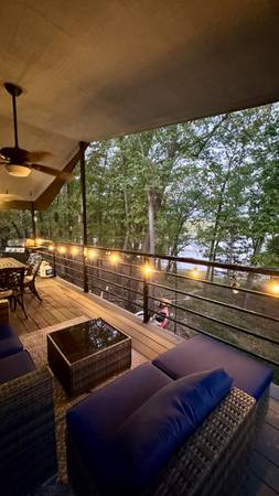 $2750.00 / 4br - 2293ft2 - Rental Retreat in Golden, MO63754834867843120