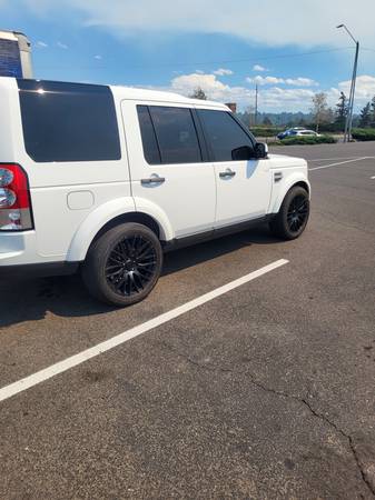 ****   CLEAN LAND ROVER LR4 V-8 ****