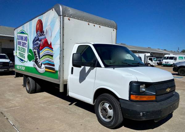 Furgón Chevrolet 3500 Express 2015 RWD 6.0L V8 de un solo dueño, servicio con garantía - $8,500 (Houston)636224474379551217