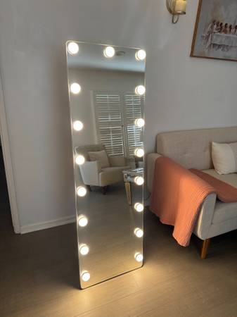 OUYOBO Full Length Mirror with Lights, 55" x 18" 1