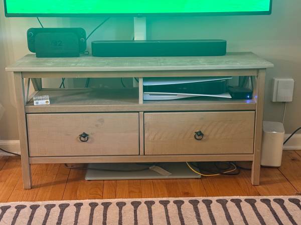 TV Console 1