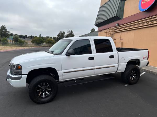 2007 GMC SEIRRA 1500 Z71 4x4 ELEVADO - $11,500 (santa rosa)63617847323139121