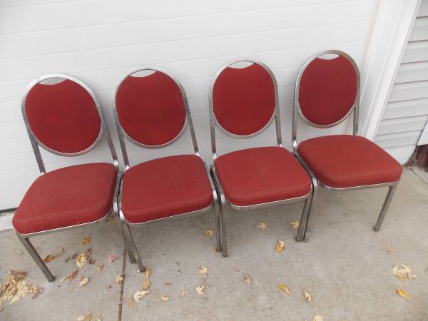 Comfortable Stackable Chairs Office Garage Kitchen Patio Party Room 1