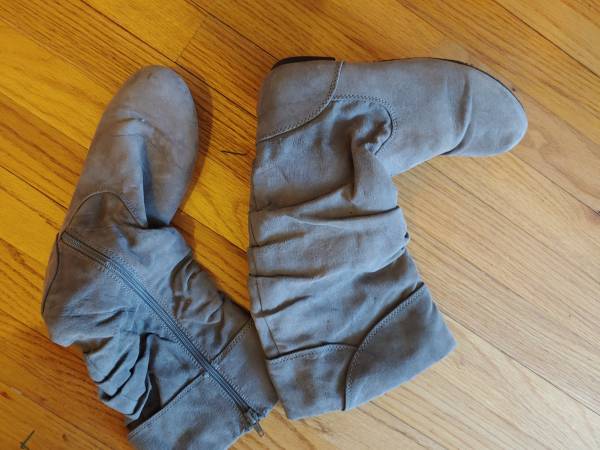 Gray Boots - size 4 1
