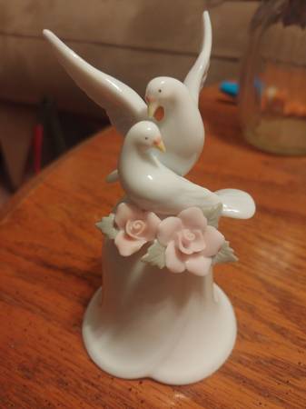 Small Bird and Flower Bell 1