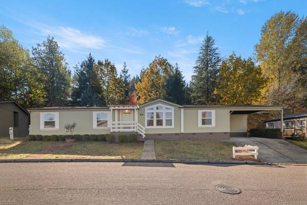$229,900 / 3br - 1820ft2 - 11-1017 WOW! This home is Amazing! Total Remodel! 3brm/2ba Home in 55+ (PORTLAND)64170668142081120