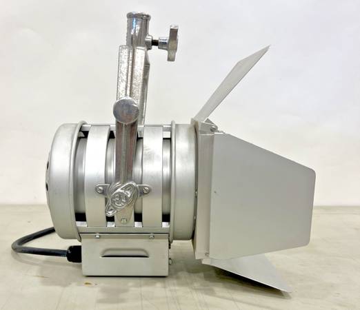 Mole Richardson Type 9121 Molennium store display light - set of 10! 1