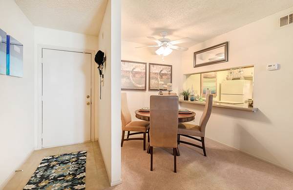$1,545 / 2br - 1011ft2 - 🚚Need to move NOW? 1bd and 2bd available TODAY🤩 (Cypress Creek Apartments)63903652743427123