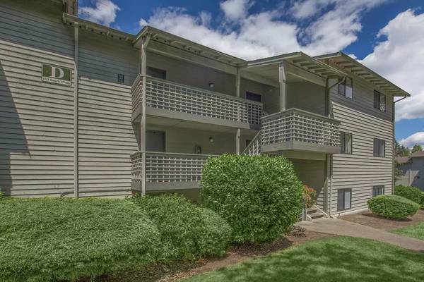 $1,900 / 2br - 750ft2 - Your next chapter starts here. Discover, enjoy, relax. (Seattle)63884888982657121