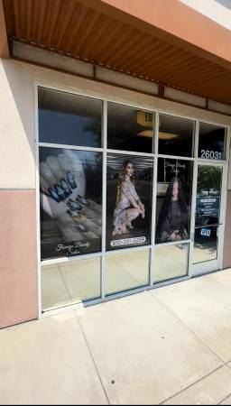 SALON CHAIR RENTAL 1