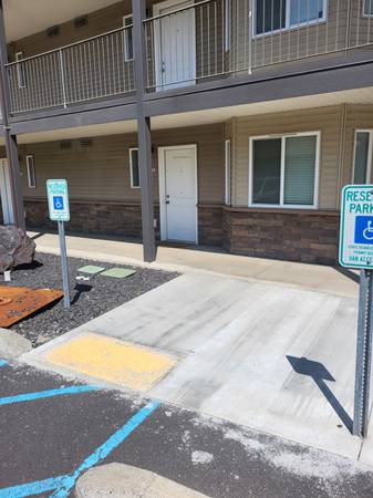 $1,250 / 2br - New Roommate (Pullman)63689275945987120