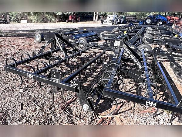 2025 Hidden Valley LT8 Arena Groomer 1