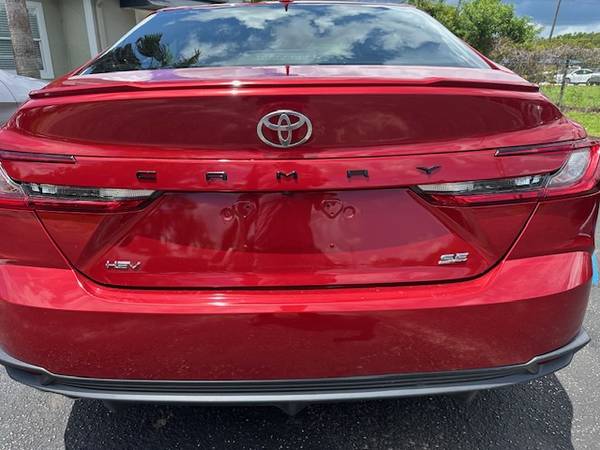 2025 Toyota Camry SE Hybrid - $28,900 (Land O Lakes)63443681687297124