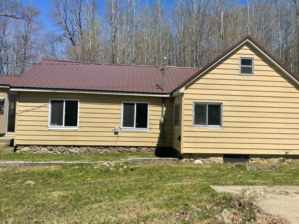 $119 / 2br - 980ft2 - House for sale located in Harrison Michigan Clare County 2 Acers (Harrison)63793454154113123