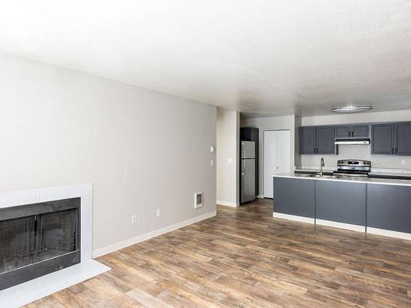 $1,749 / 2br - 975ft2 - Apartamento de 2 habitaciones y 2 baños cerca de comida, supermercado y entretenimiento. (Cascade Park)63777362790273120