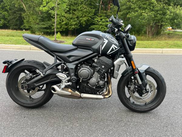 2022 Triumph Trident ABS, 1700 miels 1