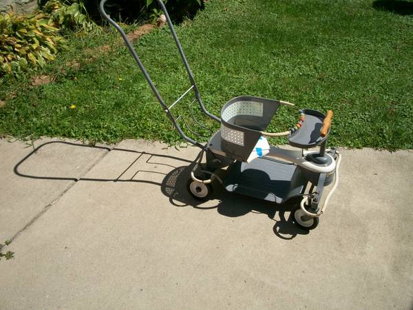 Child 1940's stroller 1