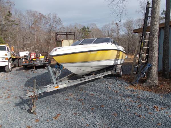 19 ft aluminum boat trailer an  parting out boat 1