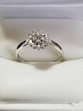 New White gold Diamond Cluster Ring 1
