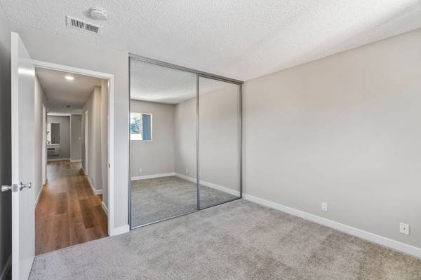 $2,705 / 1br - 647ft2 - Hello Fall, Hello New Home – Tour Today!🍁 (campbell)63880013093121121