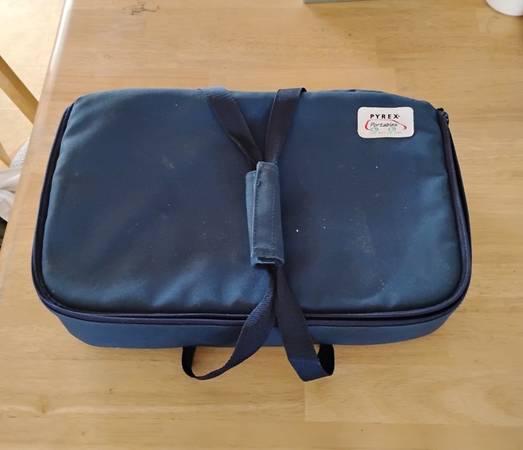 Pyrex Portable Case W/ Dish 13x9x2.5 1