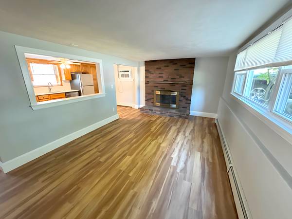 $2,700 / 2br - Updated with FREE Utilities! In Lovely Two-Family House! W/D! Pkng! (Saugus)63996405183619120