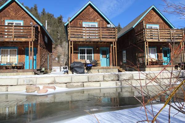 $172 / 3br - "River Retreat #2" Cozy updated Riverfront cabin! WIFI-Pet Friendly! (Red River, NM)63806020130305120