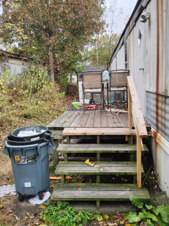 $30,000 / 3br - 1996 Clayton Mobile Home (Bedford)63836543673729123