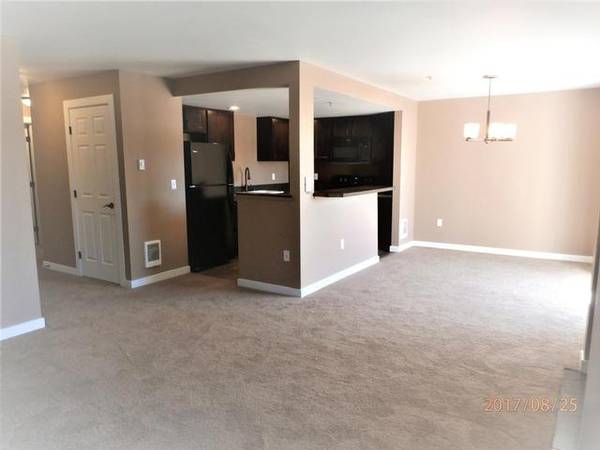 $2,653 / 3br - 1315ft2 - Pet Area, Tour Today, Garden Bath Tubs, Patio/Balcony (South Hill)63850638049793120