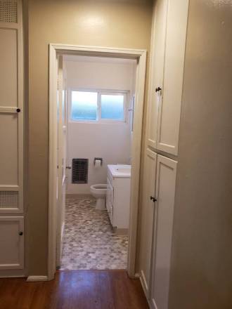 $1,100 / 2br - 🖤La Mesa Gem: 2-Bedroom with EV Charger🖤 (4832 70th St, La Mesa, CA)63701605788161122