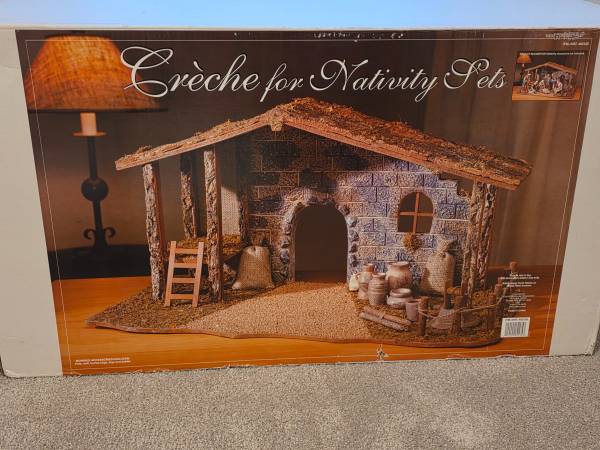 NATIVITY MANGER SET, BEAUTIFUL, DETAILED 1