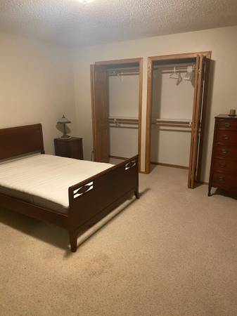 $800 / 5br - 4800ft2 - Habitación privada espaciosa en casa de 4800 pies cuadrados (Burnsville, Apple Valley)63868703444993122
