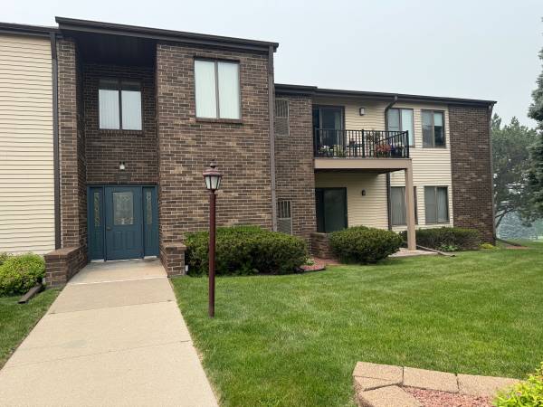 $199,000 / 2br - 1008ft2 - 2 Bedroom Condo for sale (Green Bay)