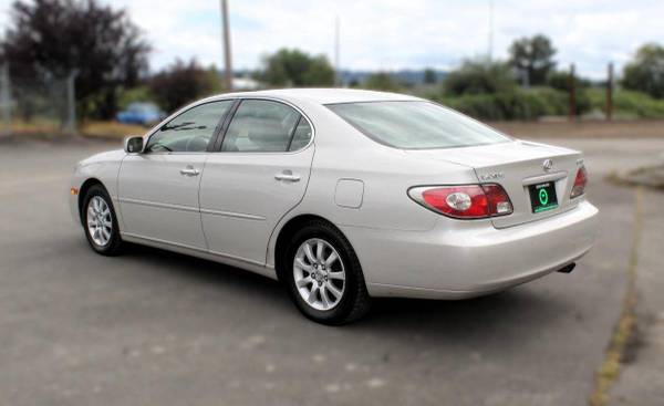 2002 Lexus ES 300 Base 4 puertas Sedán - $7,999 (+ GQ Motorsports)63470588378625124