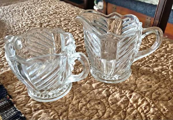 Indiana Glass Willow Pattern Sugar Creamer Set 1