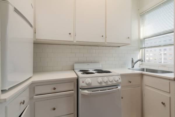 $1,045 / 350ft2 - Historic Character, Capitol Hill Cool. 6 WEEKS FREE! (First Hill / Capitol Hill / Downtown)63945099055362122