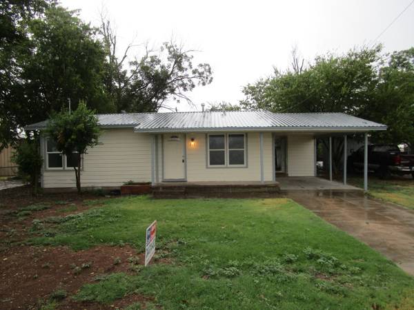$59,000 / 2br - 880ft2 - Seller will finance 215 W. 13th Coleman, TX 2/1 $59,000 (PENDING) (Coleman, TX)63810575470977120