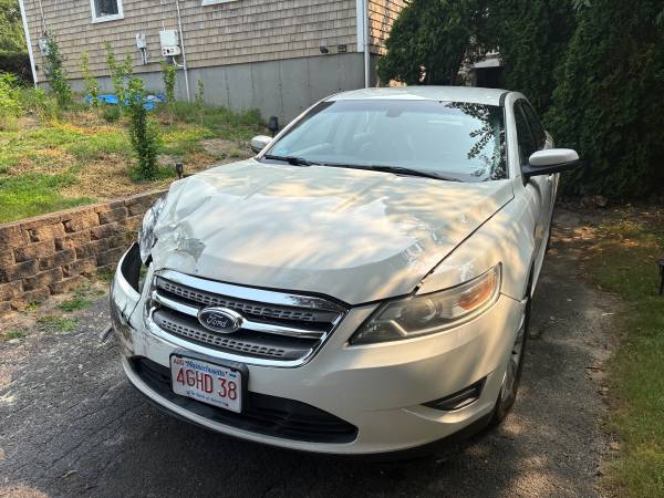 2010 Ford Taurus sel - $825 (Centerville)63438449905537122