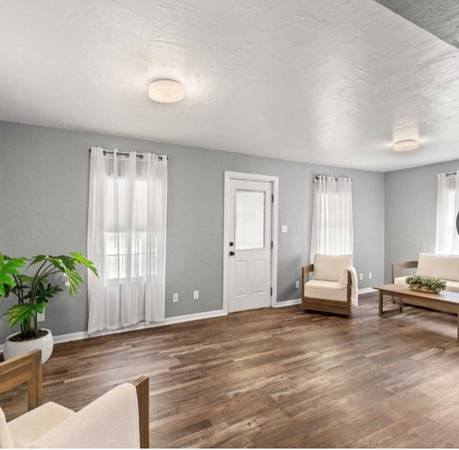 $1000.00 / 2br - 509 Clark Street64037559579905123