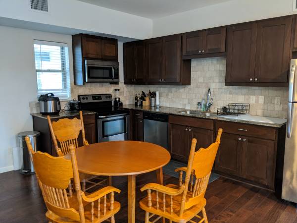 Large 1 BR Apartment in West Campus 1